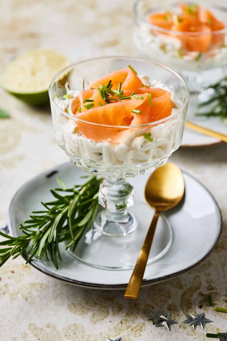 smoked salmon with cream cheese