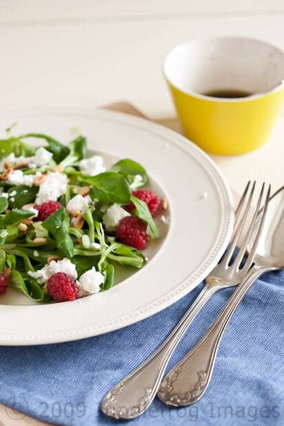 Rapberry and goatcheese salad | insimoneskitchen.com