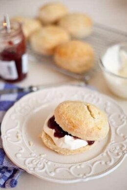 Scones | insimoneskitchen.com