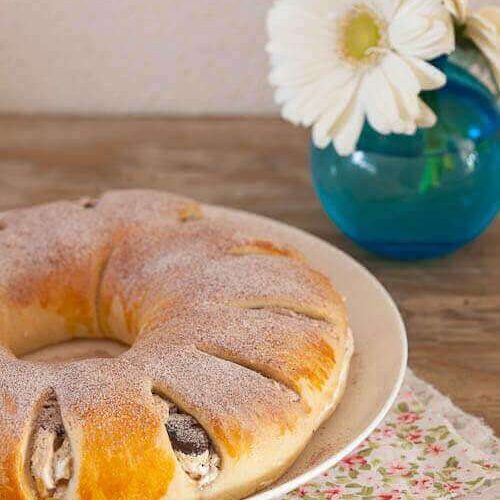 Yeasted meringue cake | insimoneskitchen.com