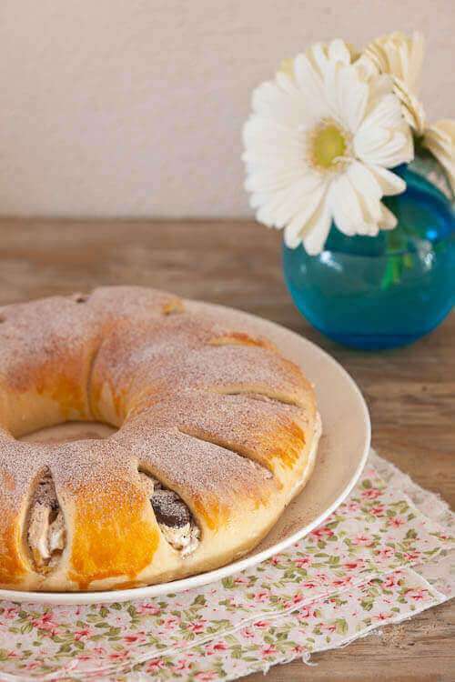 Yeasted meringue cake | insimoneskitchen.com