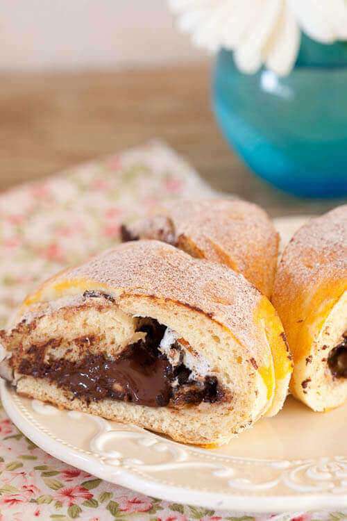 Yeasted meringue with chocolate | insimoneskitchen.com