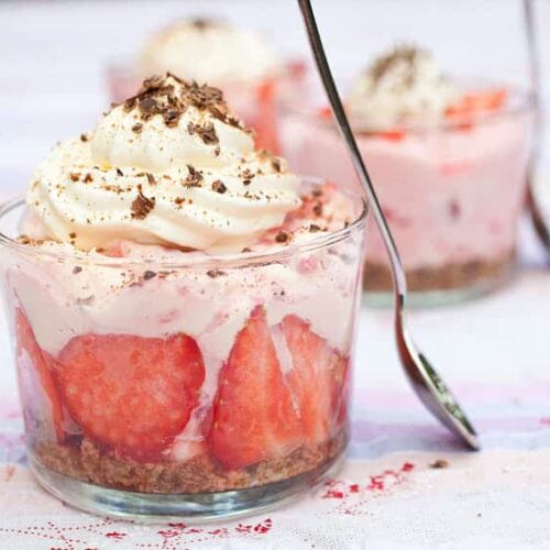 Strawberry mascarpone cream