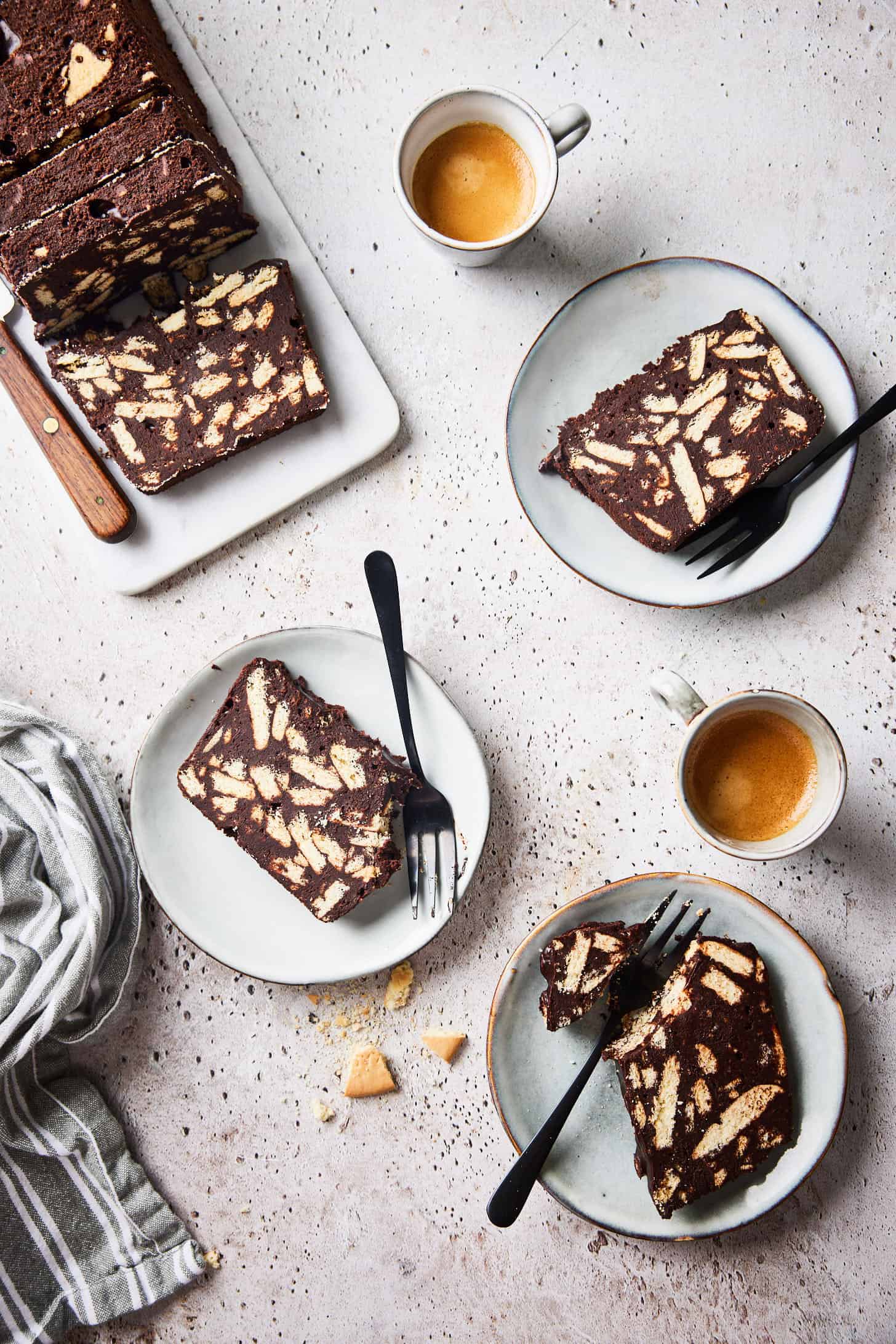 Arretjescake or refrigerator cake