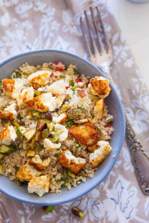 couscous salad with halloumi