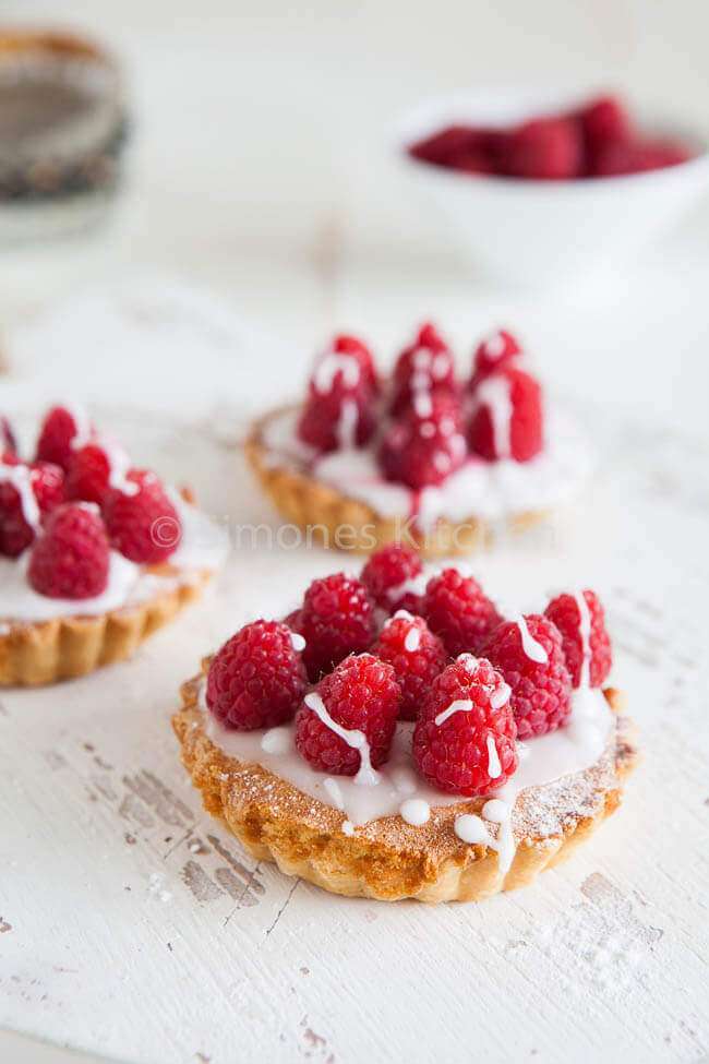 Raspberry frangipane tarts | insimoneskitchen.com