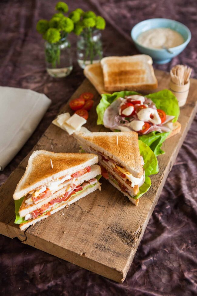 club sandwiches