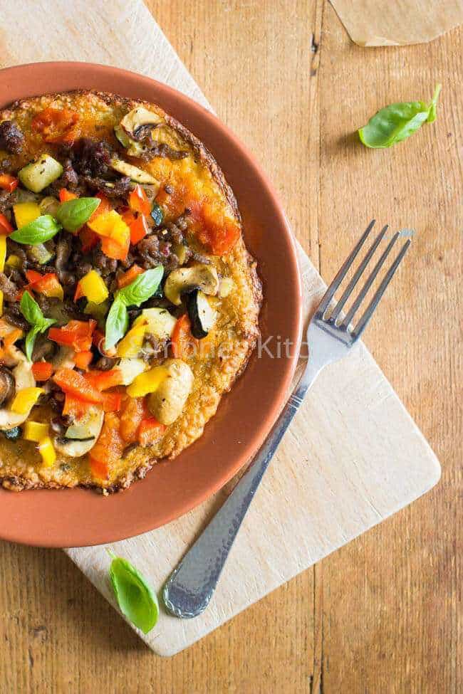 cauliflower paleo pizza | insimoneskitchen.com
