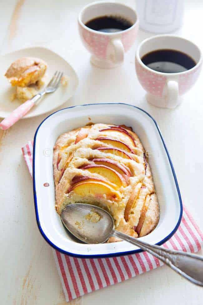 Nectarine amandel cake