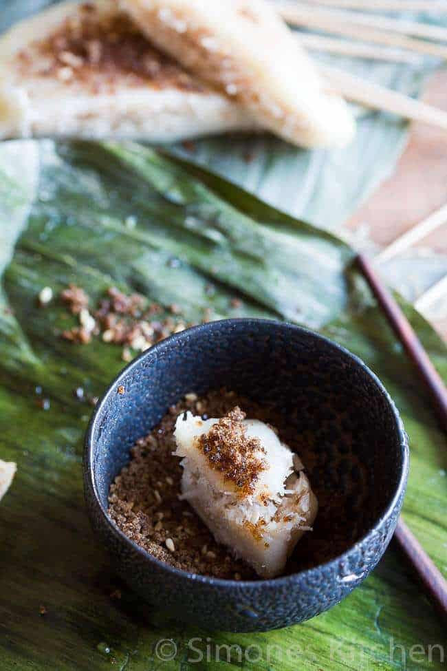 Steamed rice cakes with coconut filling | insimoneskitchen.com