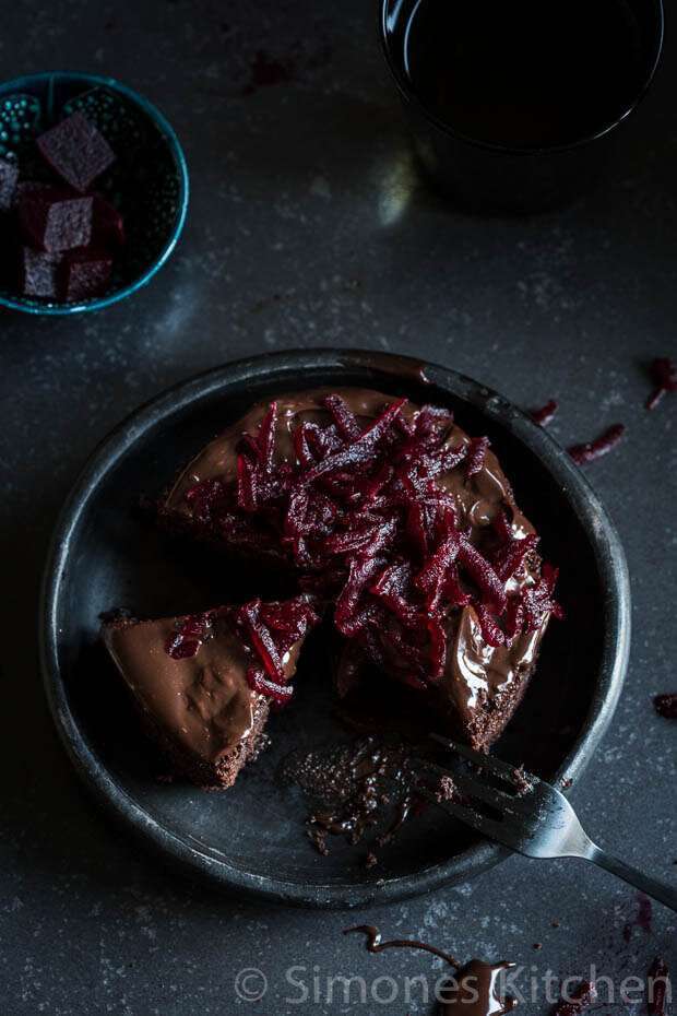 Chocolate beetroot cakes | insimoneskitchen.com