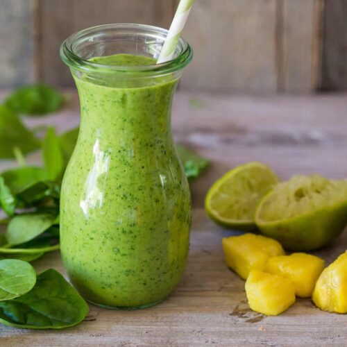 Green smoothie with coconut water