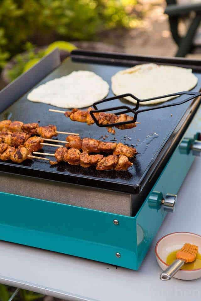 You can bake your chicken and tortilla's together on the plancha | insimoneskitchen.com