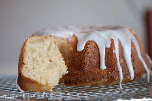 Pineapple and toasted coconut bundt cake | insimoneskitchen.com