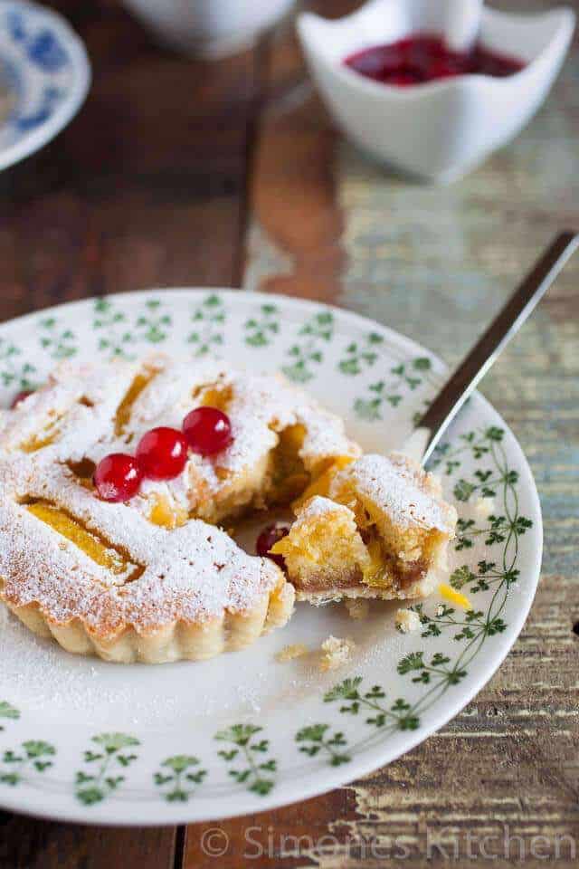 Mango frangipane tartlettes | insimoneskitchen.com