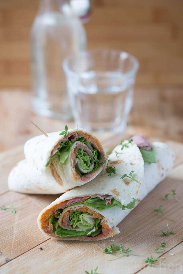 Wraps with hummus and roast beef | insimoneskitchen.com