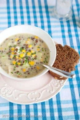 Sweetcorn and lentil chowder | insimoneskitchen.com