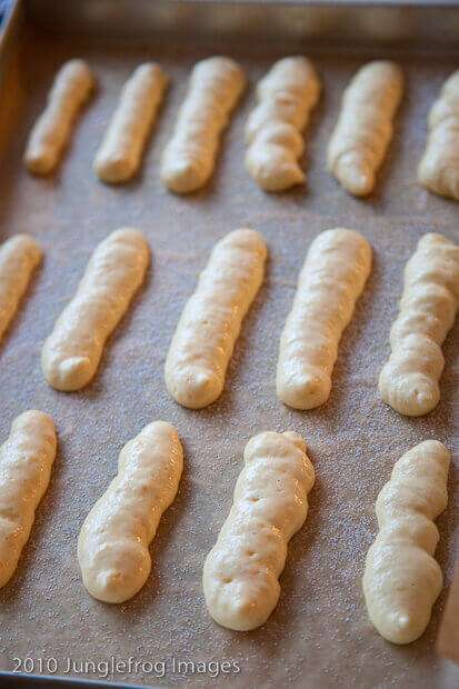 Making ladyfingers | insimoneskitchen.com