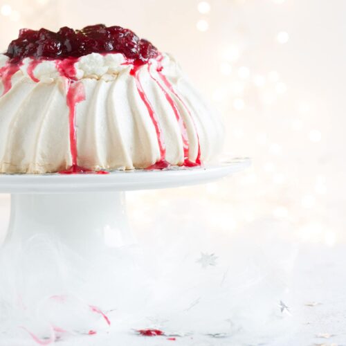 Pavlova with cranberries