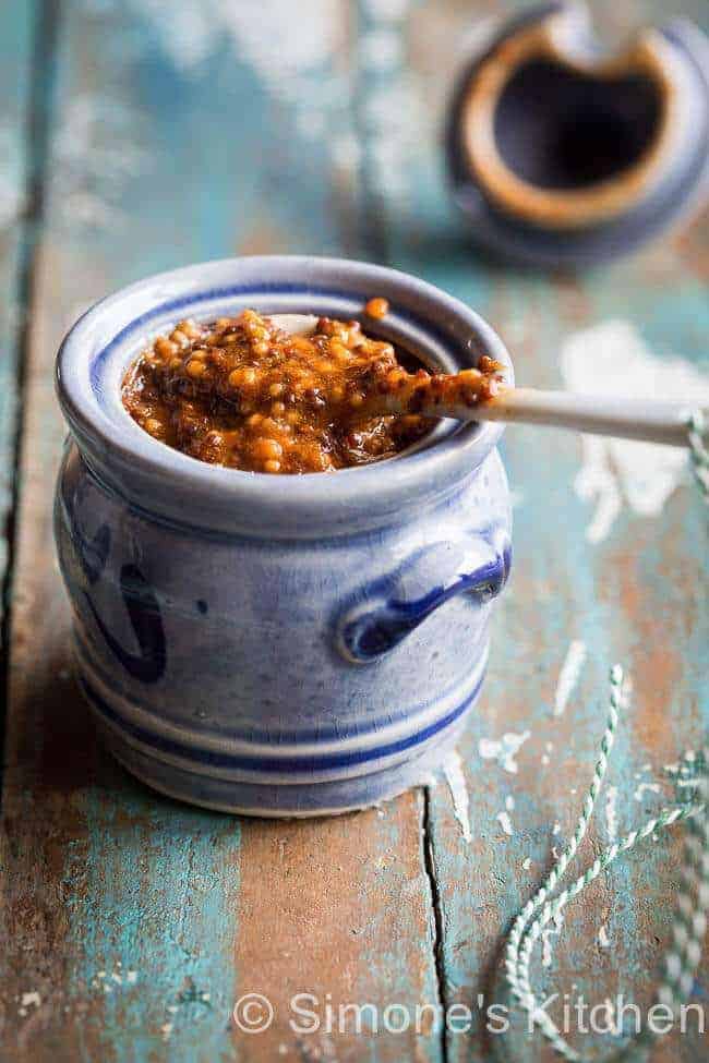 Homemade mustard | insimoneskitchen.com