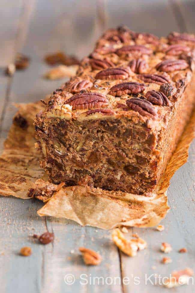 Delicious cake with raisins and dates | insimoneskitchen.com