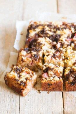 Rhubarb hazelnut cake | insimoneskitchen.com