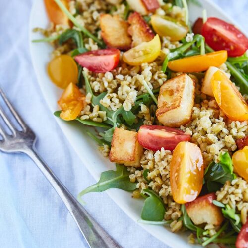 Freekeh salad with halloumi