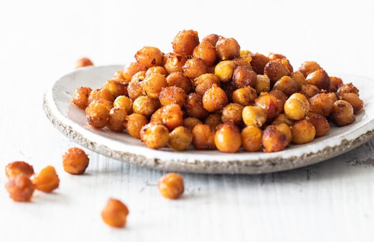 Spicy roasted chickpeas