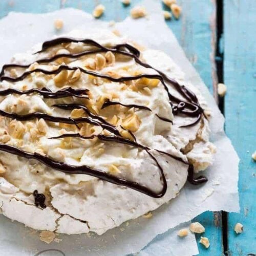 Meringue with hazelnuts and chocolate | insimoneskitchen.com