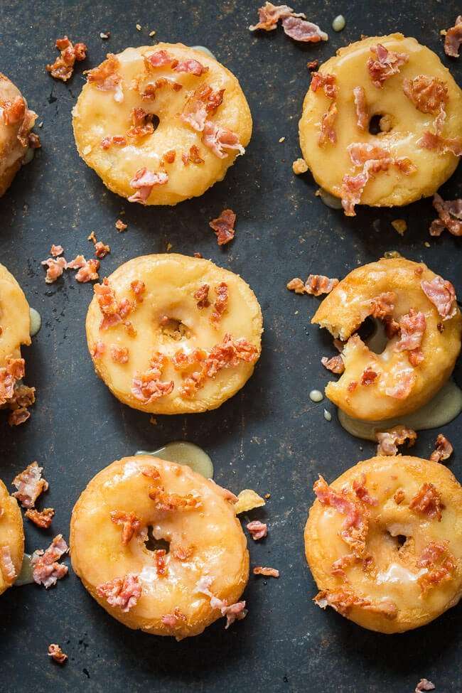 Douts with ahorn syrup and bacon | insimoneskitchen.com