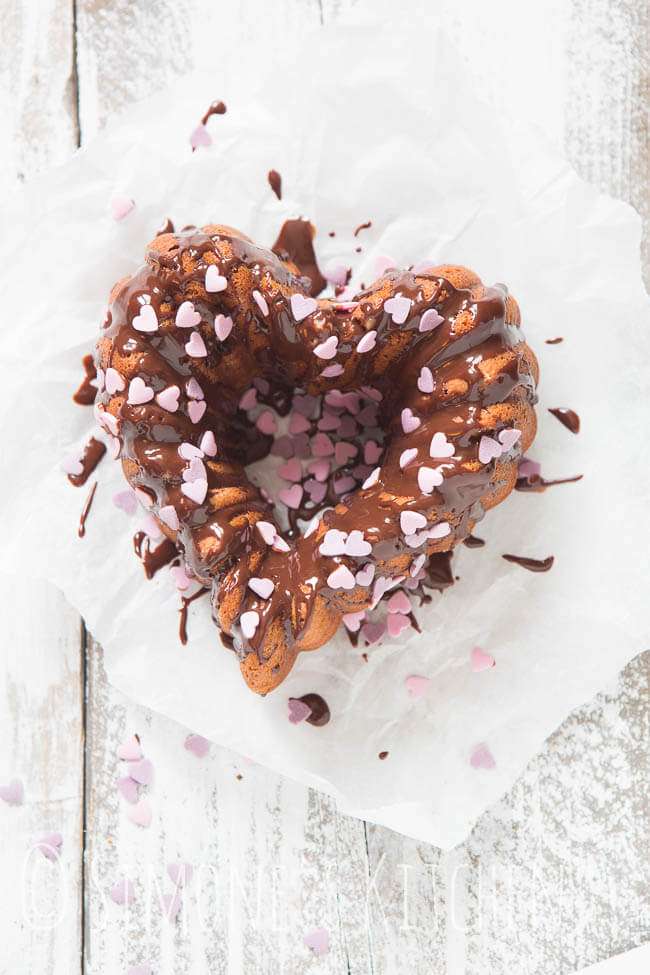 Valentine cake | insimoneskitchen.com