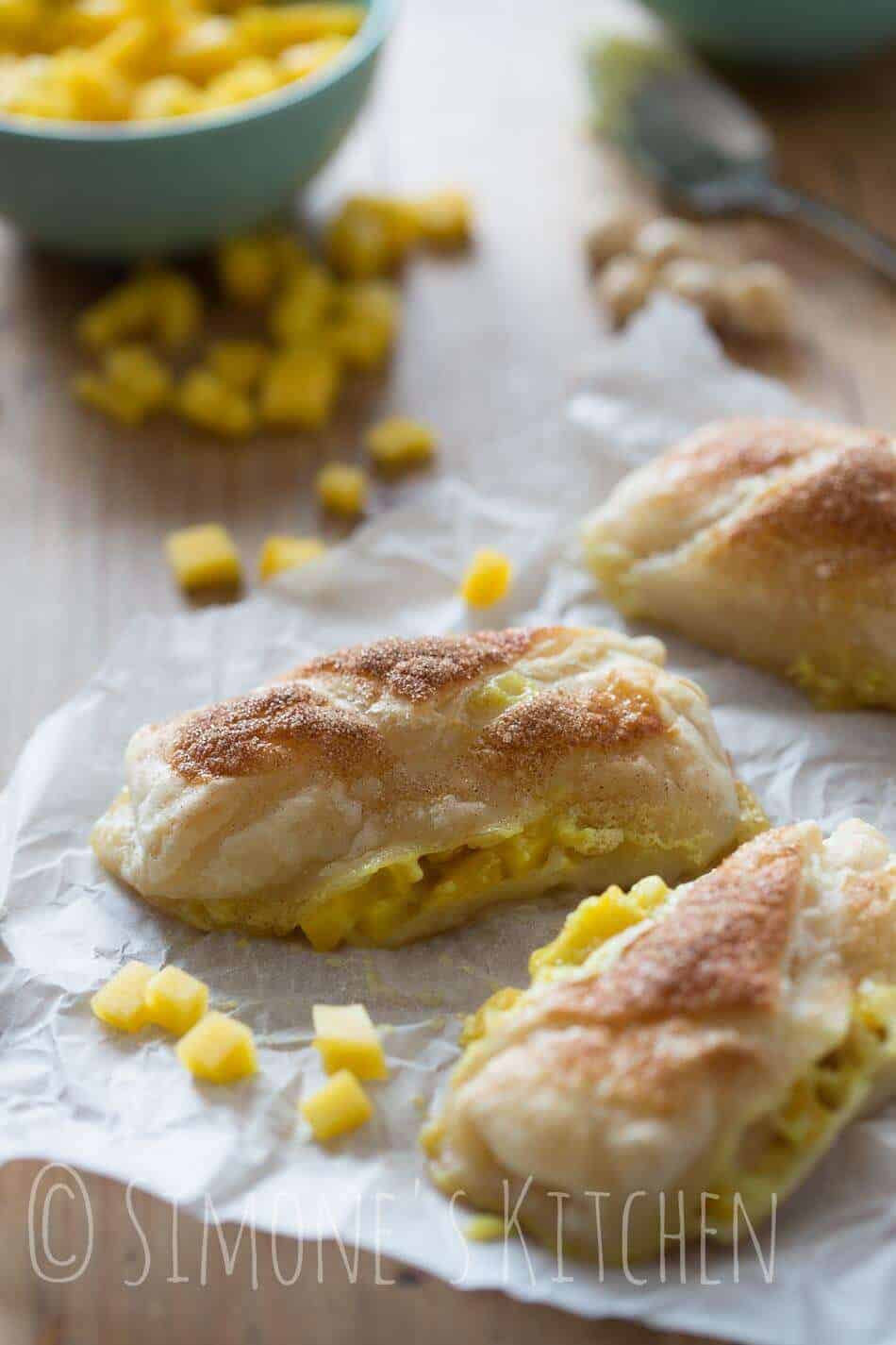 Mango custard rolls | insimoneskitchen.com
