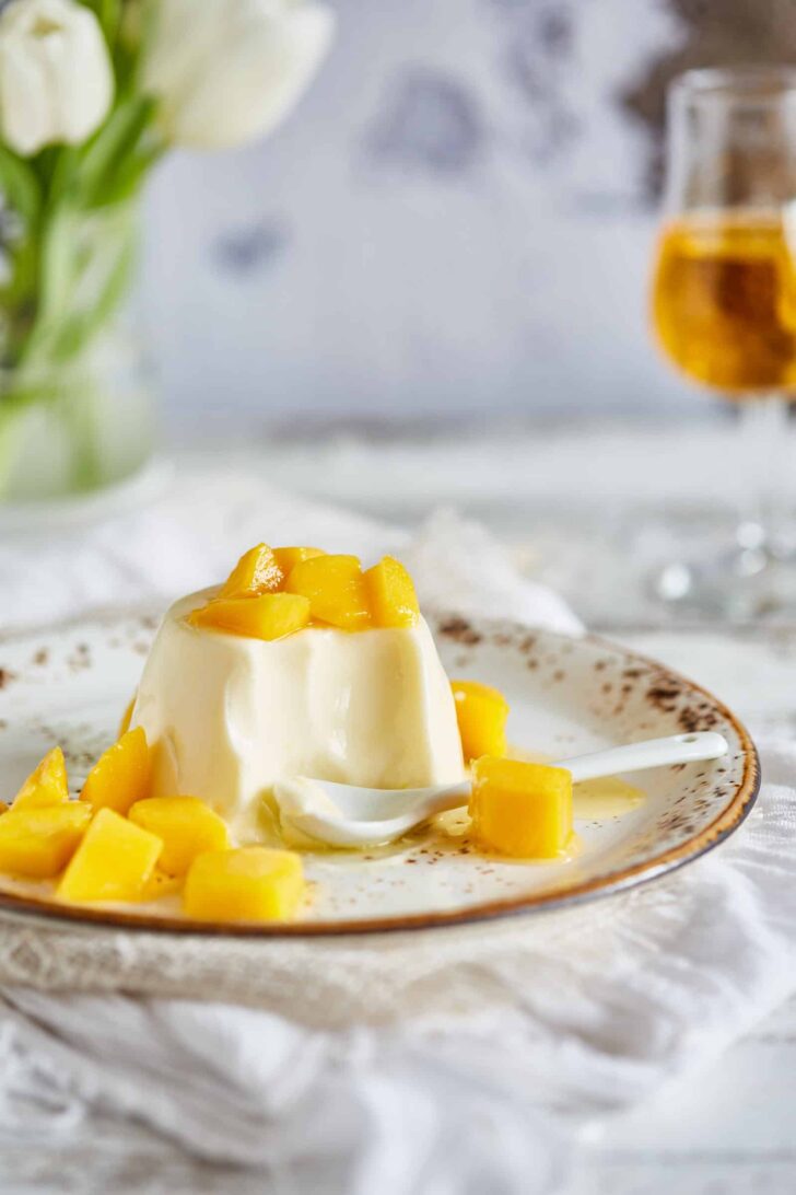 Panna cotta with mango and licor43
