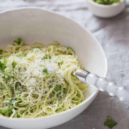 Pasta with broccoli pesto