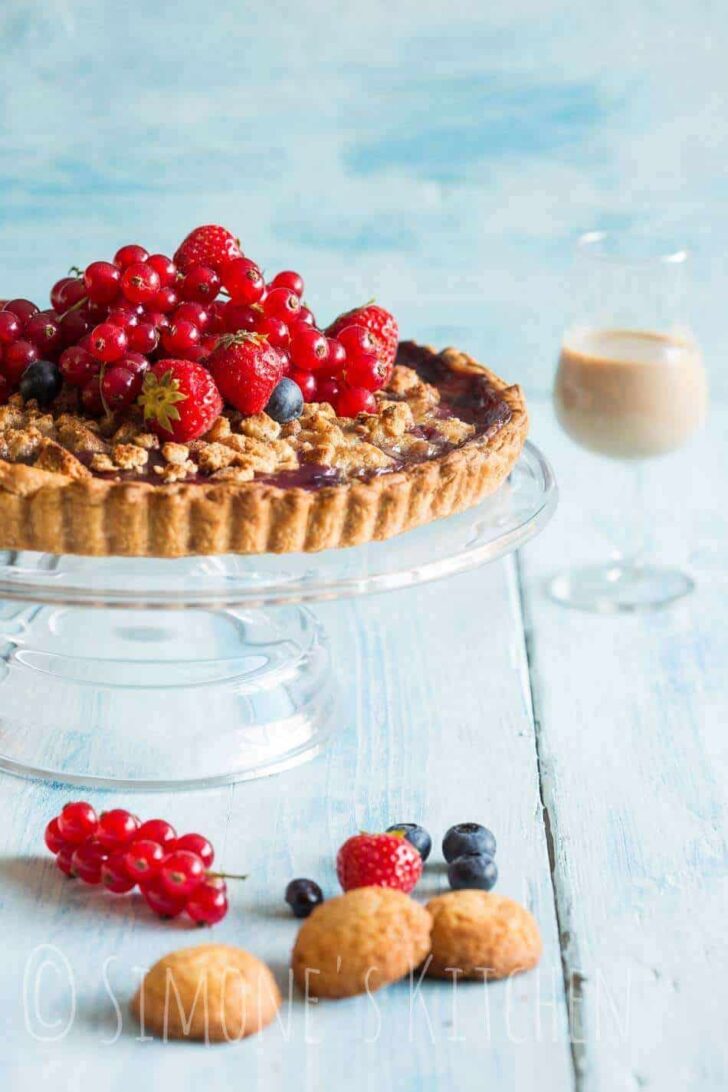 Fruit pie with baileys