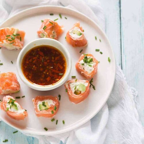Salmon rolls with cream cheese