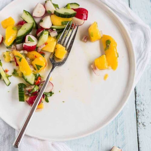Spicy mango salad with cucumber | insimoneskitchen.com