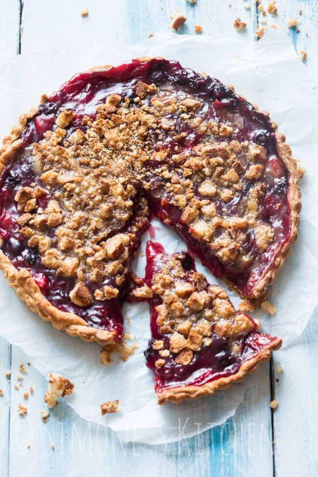 Fruit pie with baileys