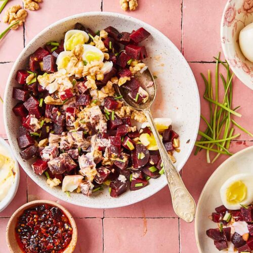 beetroot salad with egg and chives