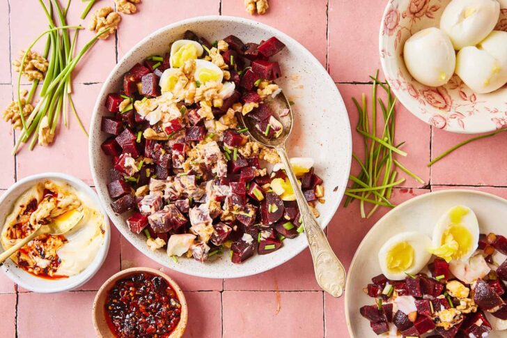 beetroot salad with egg and chives