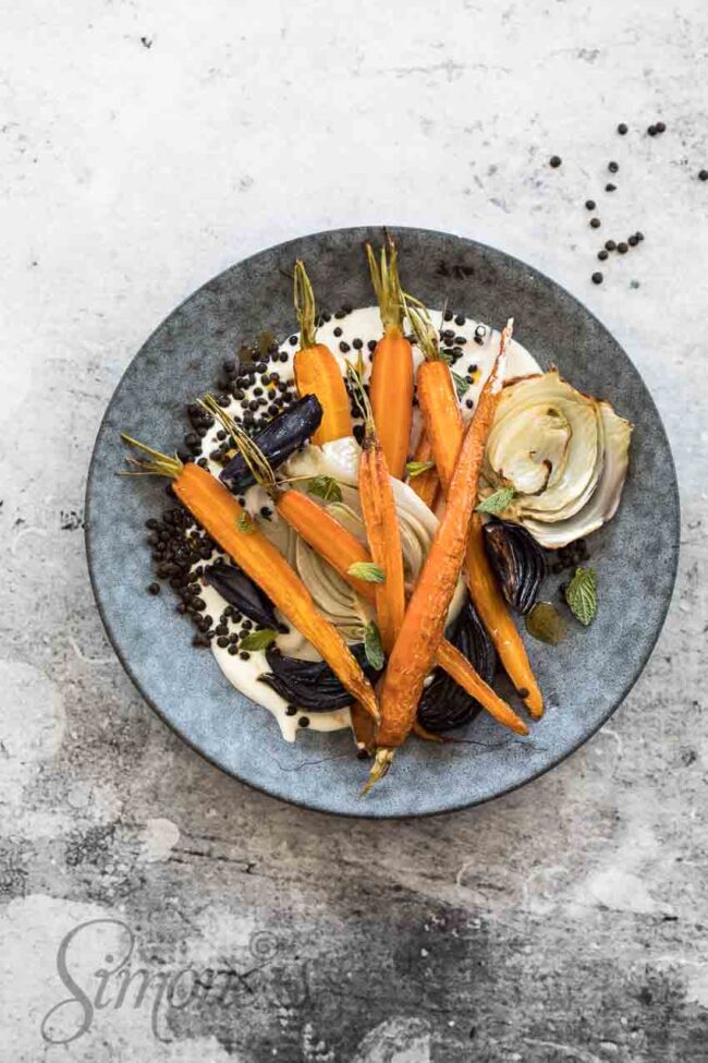 Roasted carrots with fennel and lentils