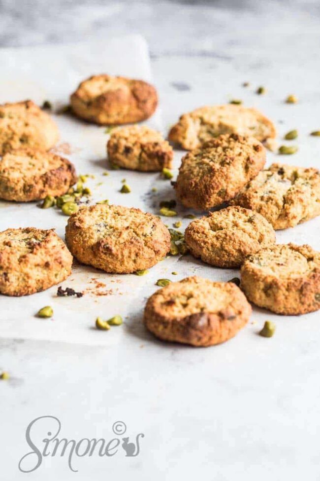 Gluten free pistache cookies | insimoneskitchen.com