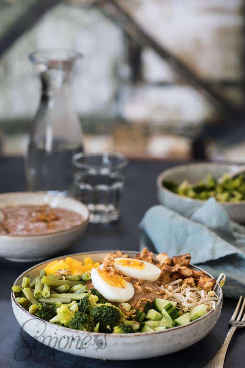Paleo gado gado bowl | insimoneskitchen.com
