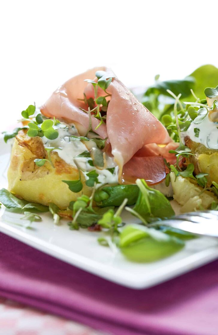 Roasted potatoes with cream cheese