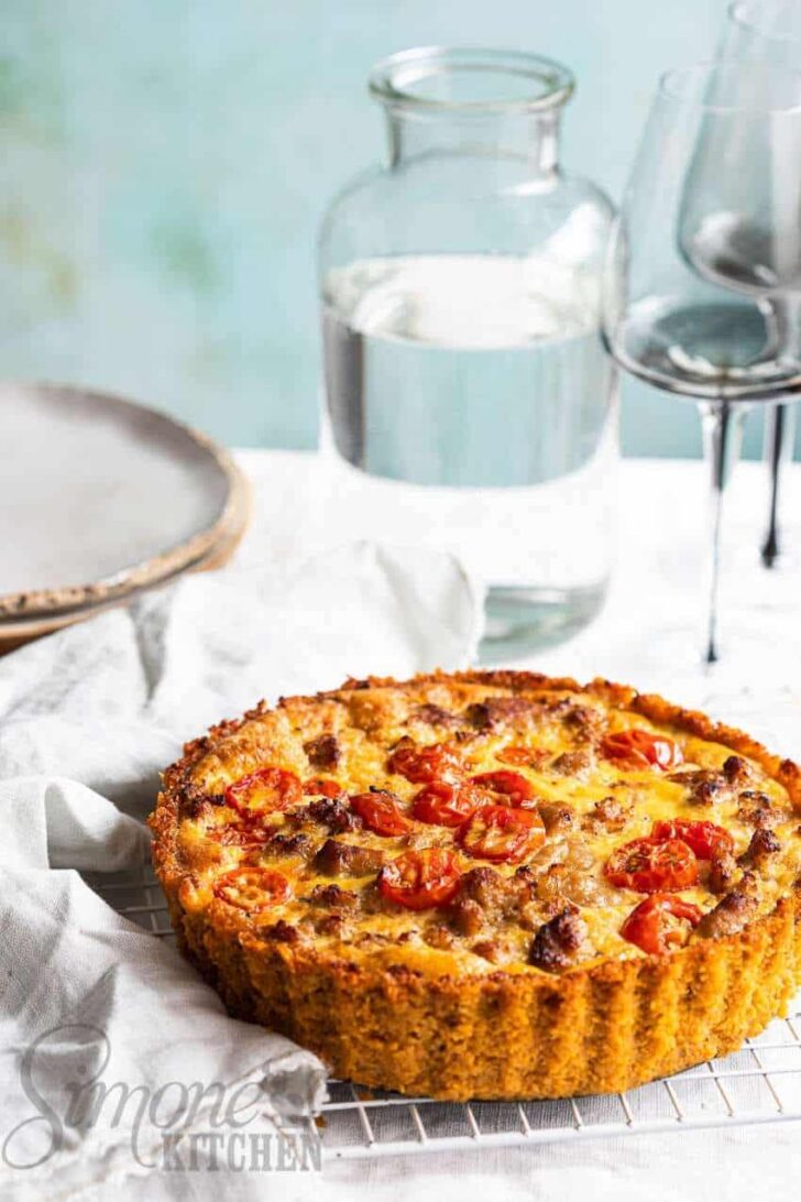 Pumpkin quiche before slicing
