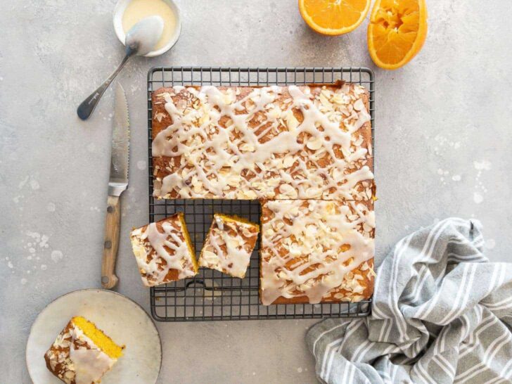 pumpkin cake made with pumpkin puree