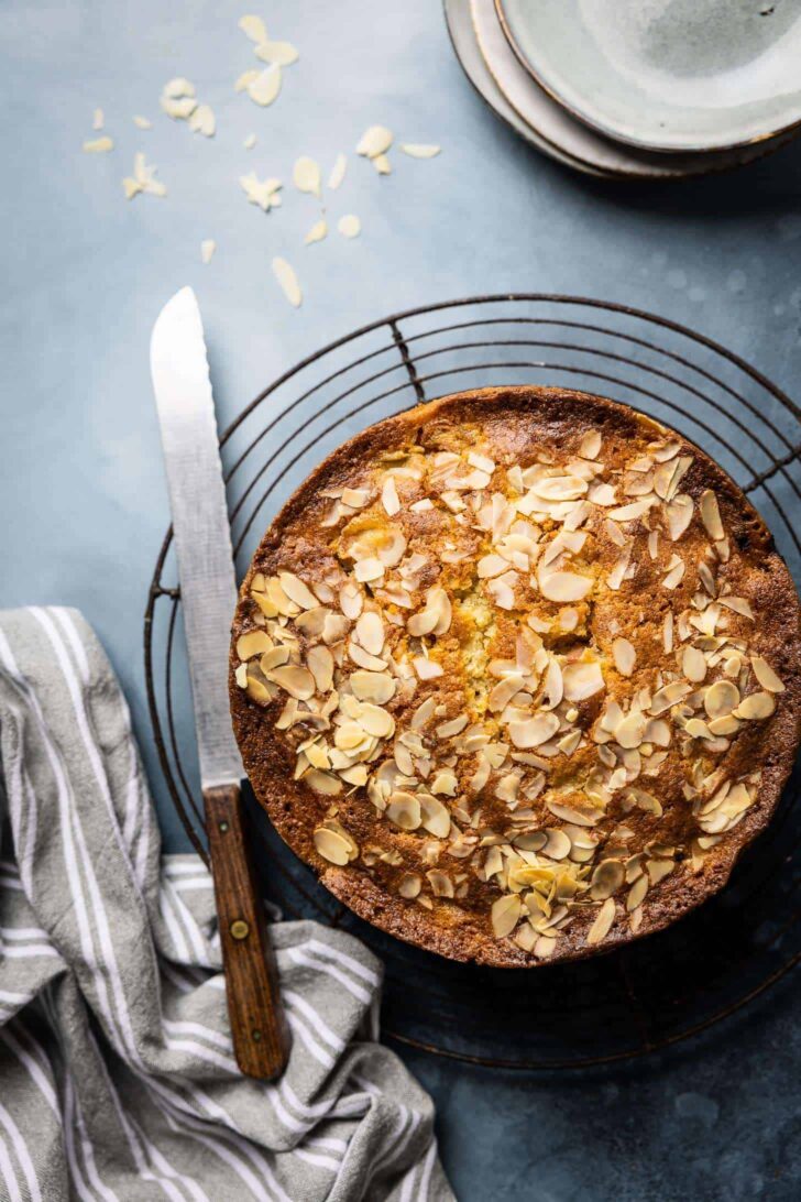 Not yet sliced rhubarb cake with oranges