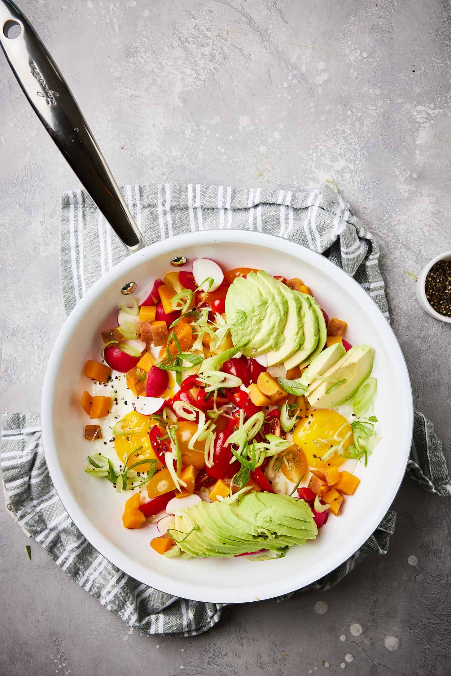 Low carb breakfast with avocado