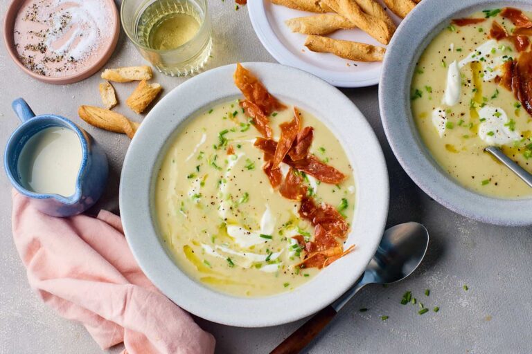 Creamy asparagus soup