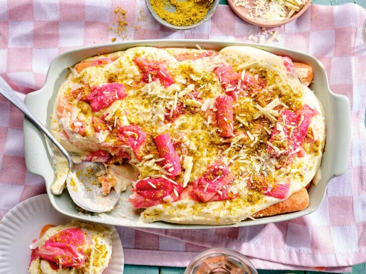 Rhubarb tiramisu